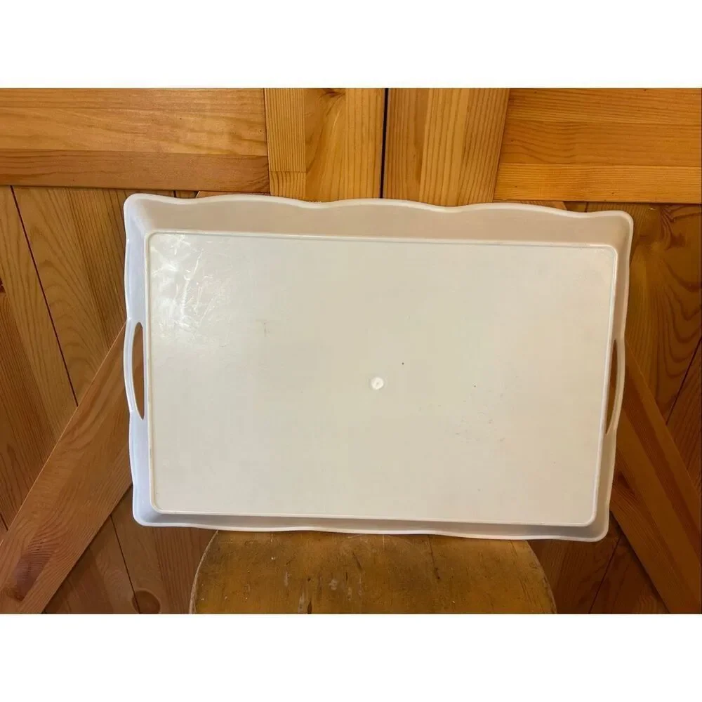Vintage plastic cheese platter with handles (7653)